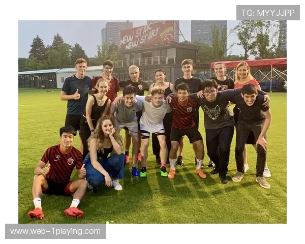 足球迷与偶像相遇时的激动心情与语言表达全解析